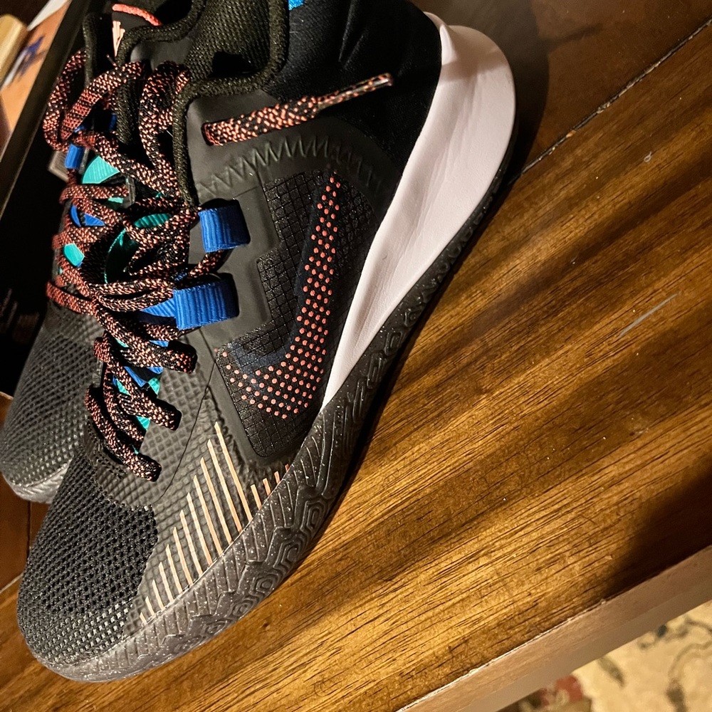 Brand New never worn.  Kyrie Flytrap 5